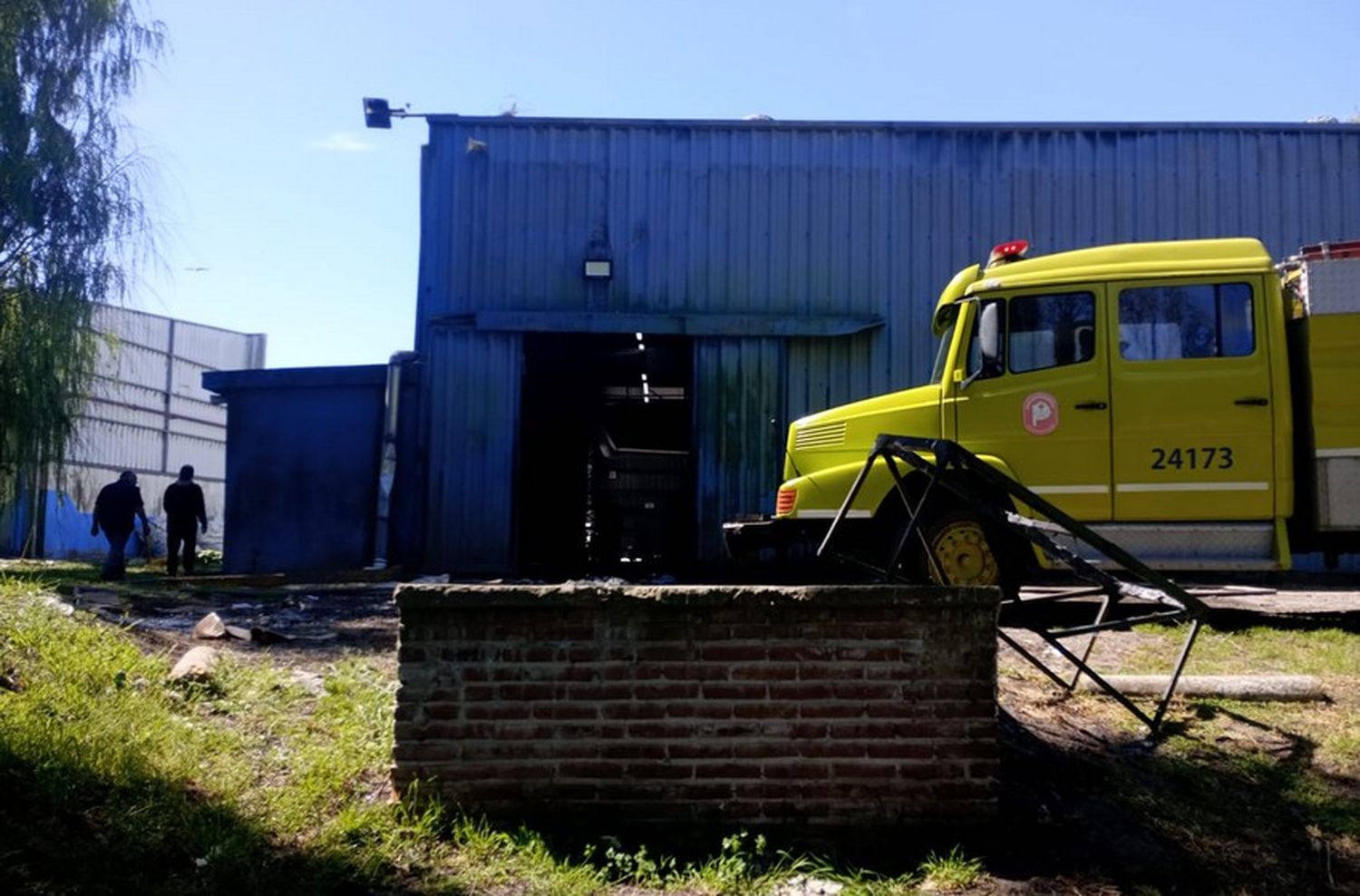 Se registró un incendio dentro de una fábrica sobre la Ruta 88