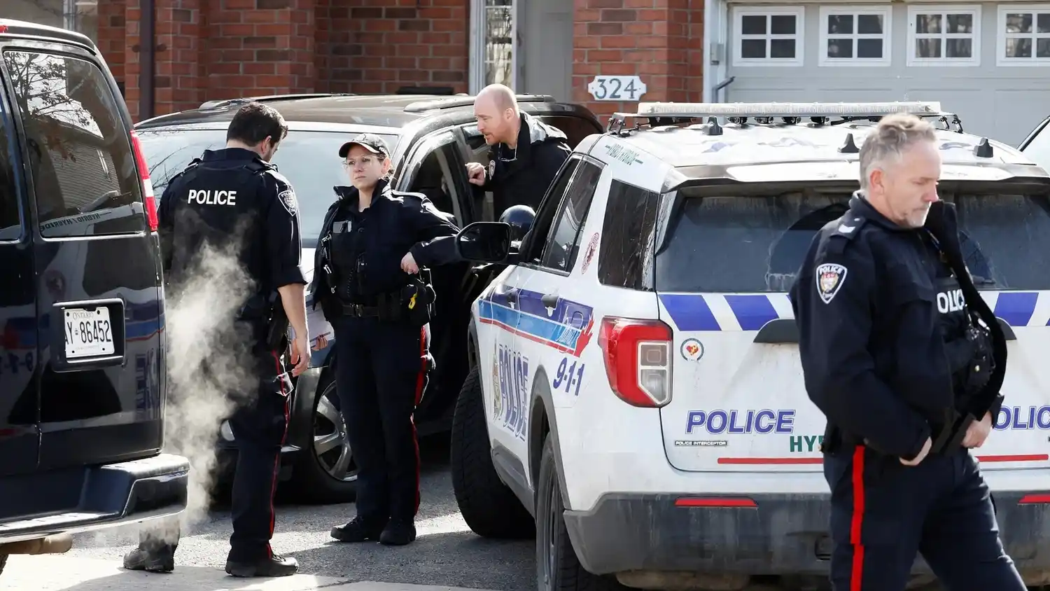 Mataron a una familia en Canadá y creen que el principal sospechoso conocía a la familia