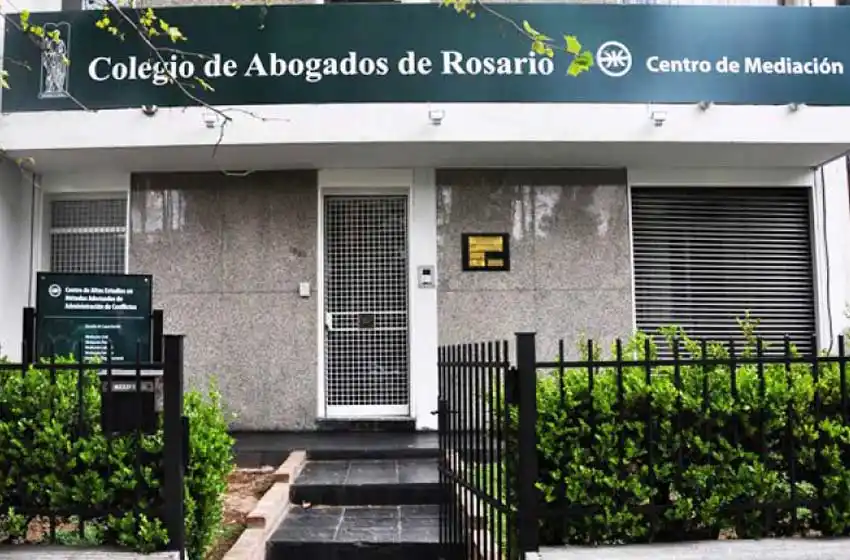 El Colegio de Abogados inauguró un jardín familiar a media cuadra de Tribunales