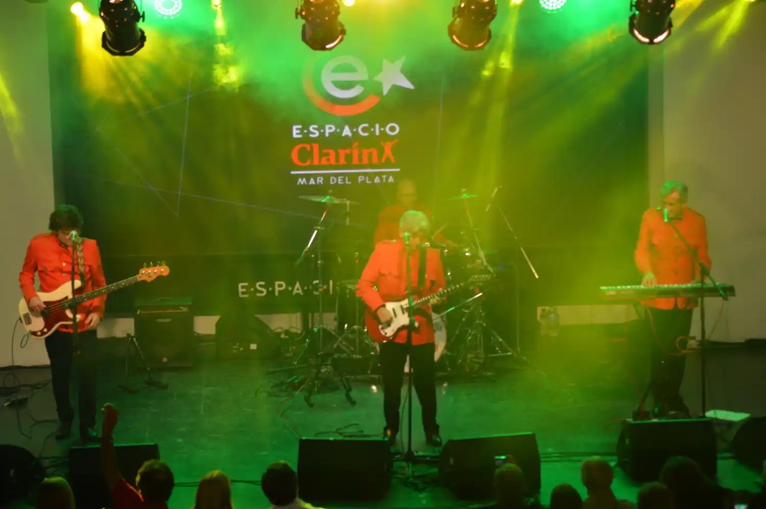 Espacio Clarín tuvo un sábado a pleno pop