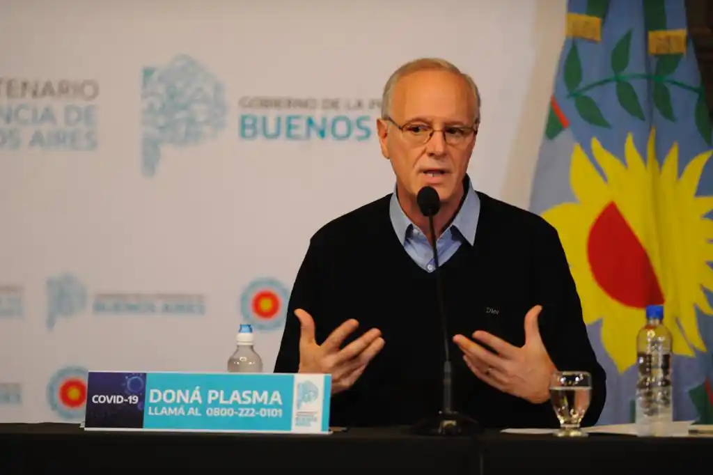 Gollán aseguró que si los casos siguen en aumento se volverá a una “cuarentena estricta”