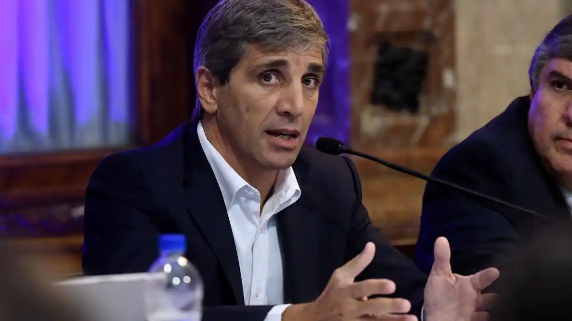 Caputo rechazó las acusaciones sobre las offshore y defendió el nivel de deuda