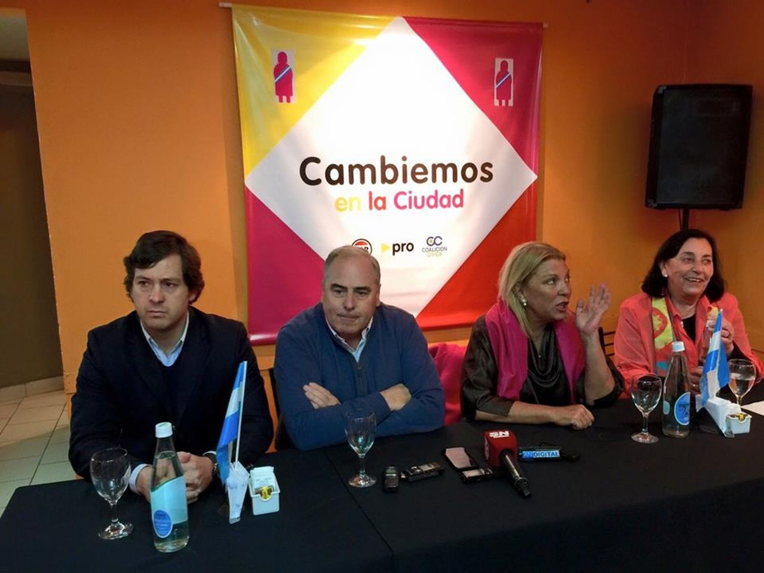 Carrió en La Plata: "Acá escondieron a los muertos de la inundación"