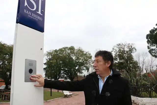 San Isidro instala tótems de seguridad en espacios públicos