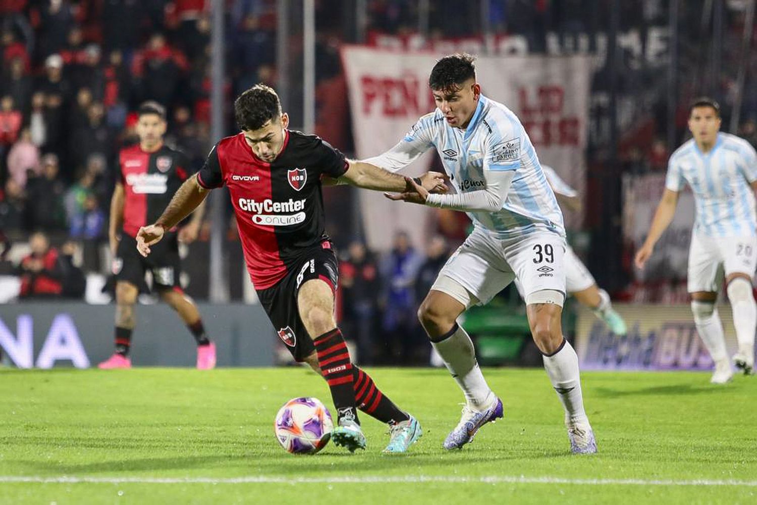 Newell's y Atlético Tucumán no pudieron quebrar el cero