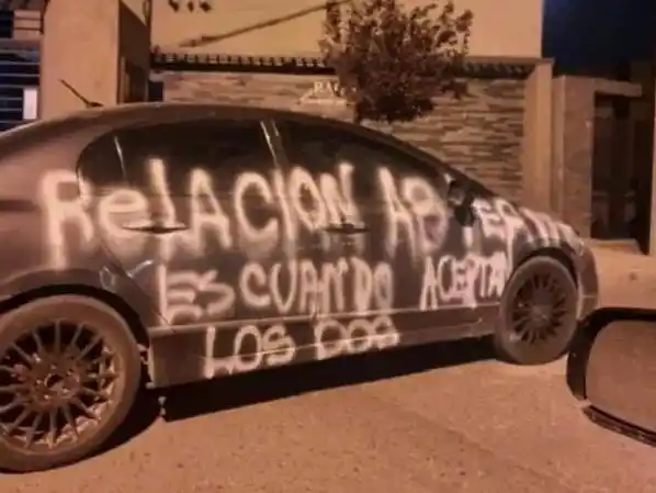 Lo escracharon por una supuesta infidelidad y terminó siendo viral en las redes