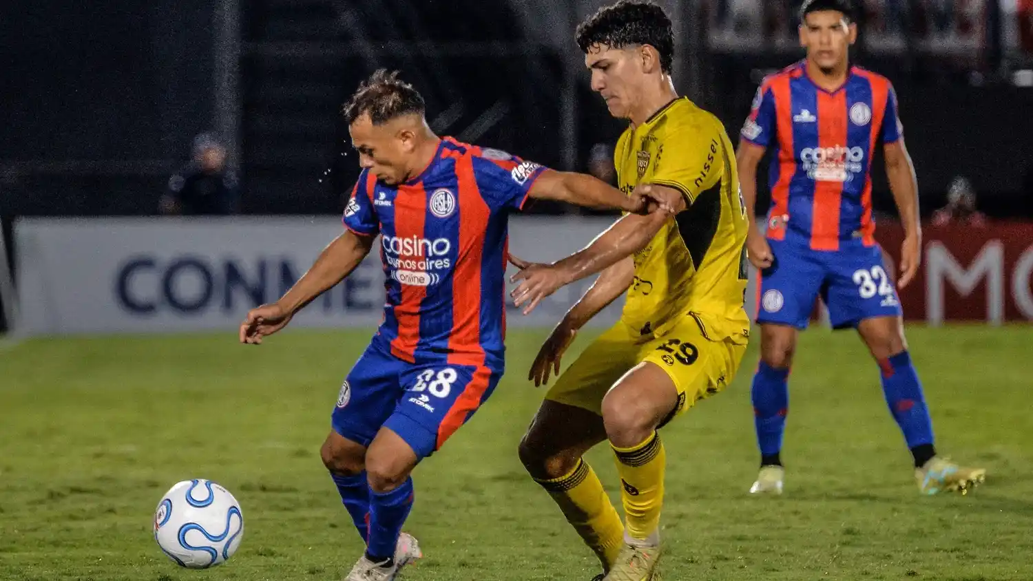 San Lorenzo empezó con un empate