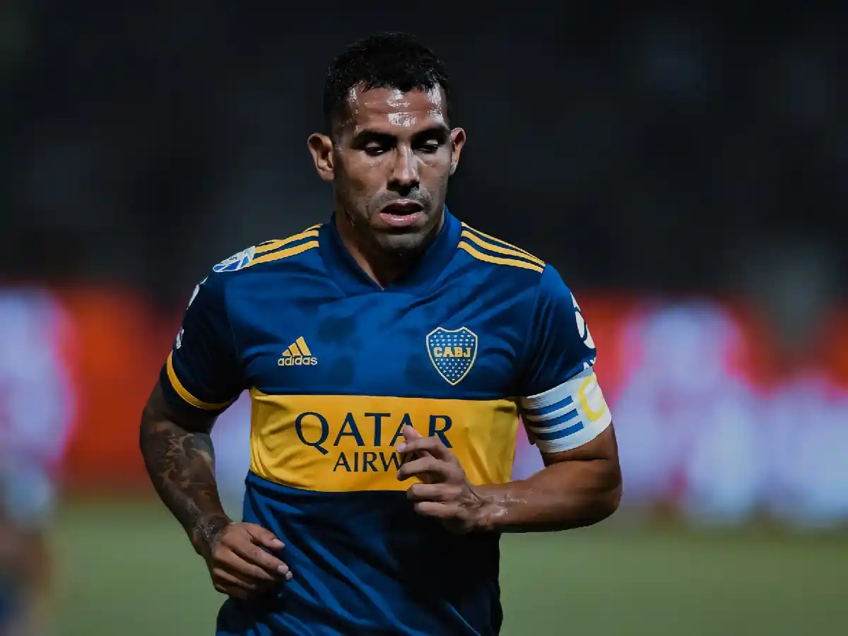 Boca no acepta que el contrato de Tevez sea por seis meses