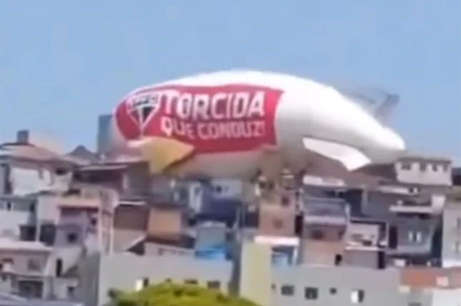 El vuelo estaba autorizado por las autoridades competentes.