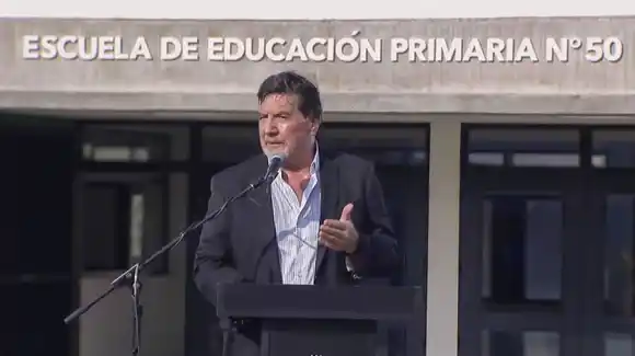 "La educación no es una estafa; no hay criptoescuelas en la Provincia", dijo Sileoni en el inicio del ciclo lectivo 2025