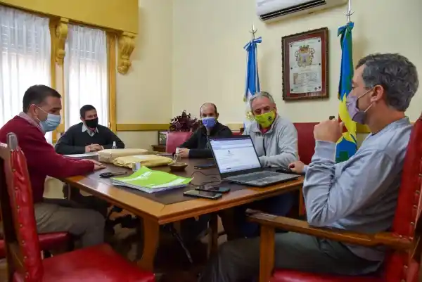 Se presentaron dos ofertas para la repavimentación del acceso al barrio Los Sauces