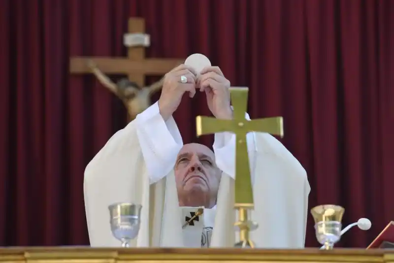 Dios y el teléfono descompuesto