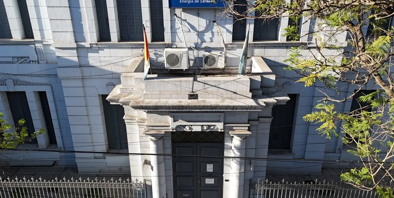 La Epe tiene usuarios a los que les otorgaba tarifas sociales y al mismo tiempo pagan el impuesto a las ganancias en ARCA. ¿Habrá más casos? Crédito: Luis Cetraro