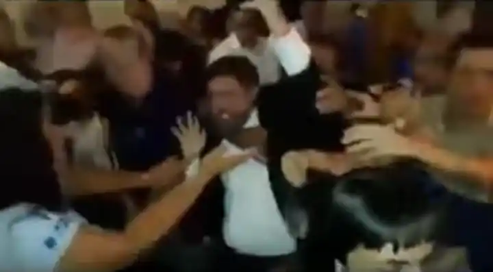 Audiencia por el aeropuerto El Palomar: Un concejal denunció que lo agredió una "patota de Tagliaferro"