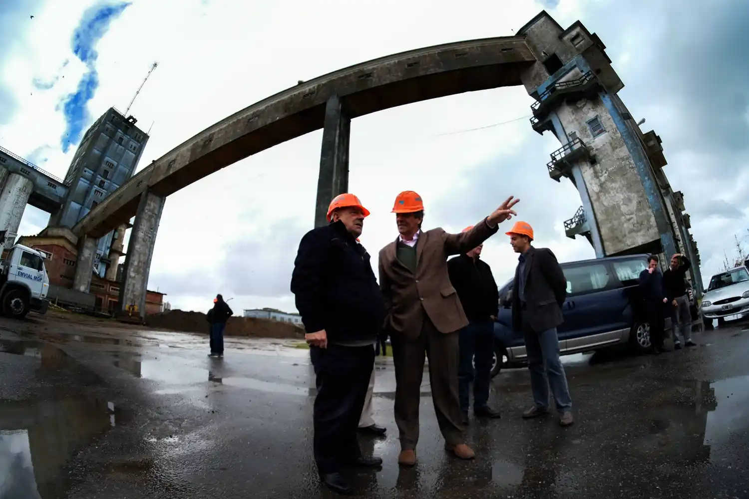 Puerto: construirán piletones para alojar el material de la obra de dragado