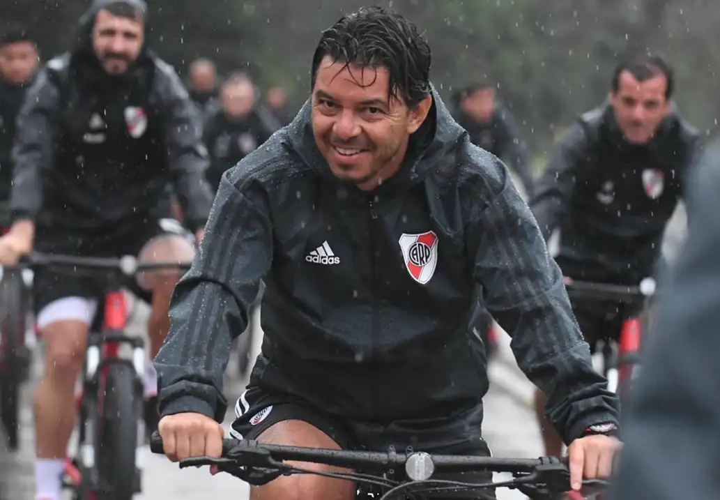 River se entrena y tiene dos extranjeros en la mira