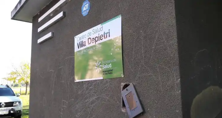 Queja de vecinos de Villa Depietri por falta de vacunas: “Mañana les llegan”, aseguraron del Gobierno