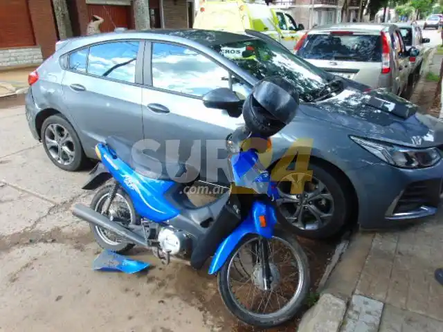 Venado Tuerto: accidente entre auto y moto