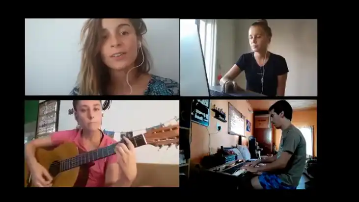 "Volveremos a juntarnos": La emotiva canción de cuatro gualeguaychuenses por videollamada