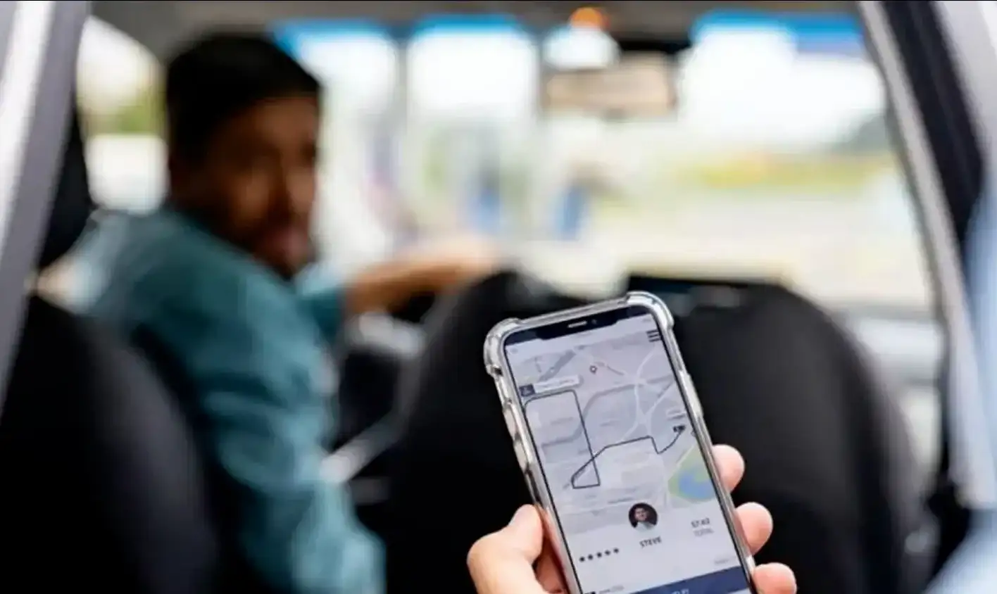 Más de 100 choferes de Uber en Tandil piden regulación para trabajar en igualdad con remises y taxis