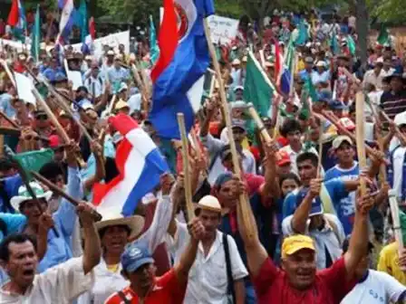 Paraguay: Protestas sindicales contra las privatizaciones