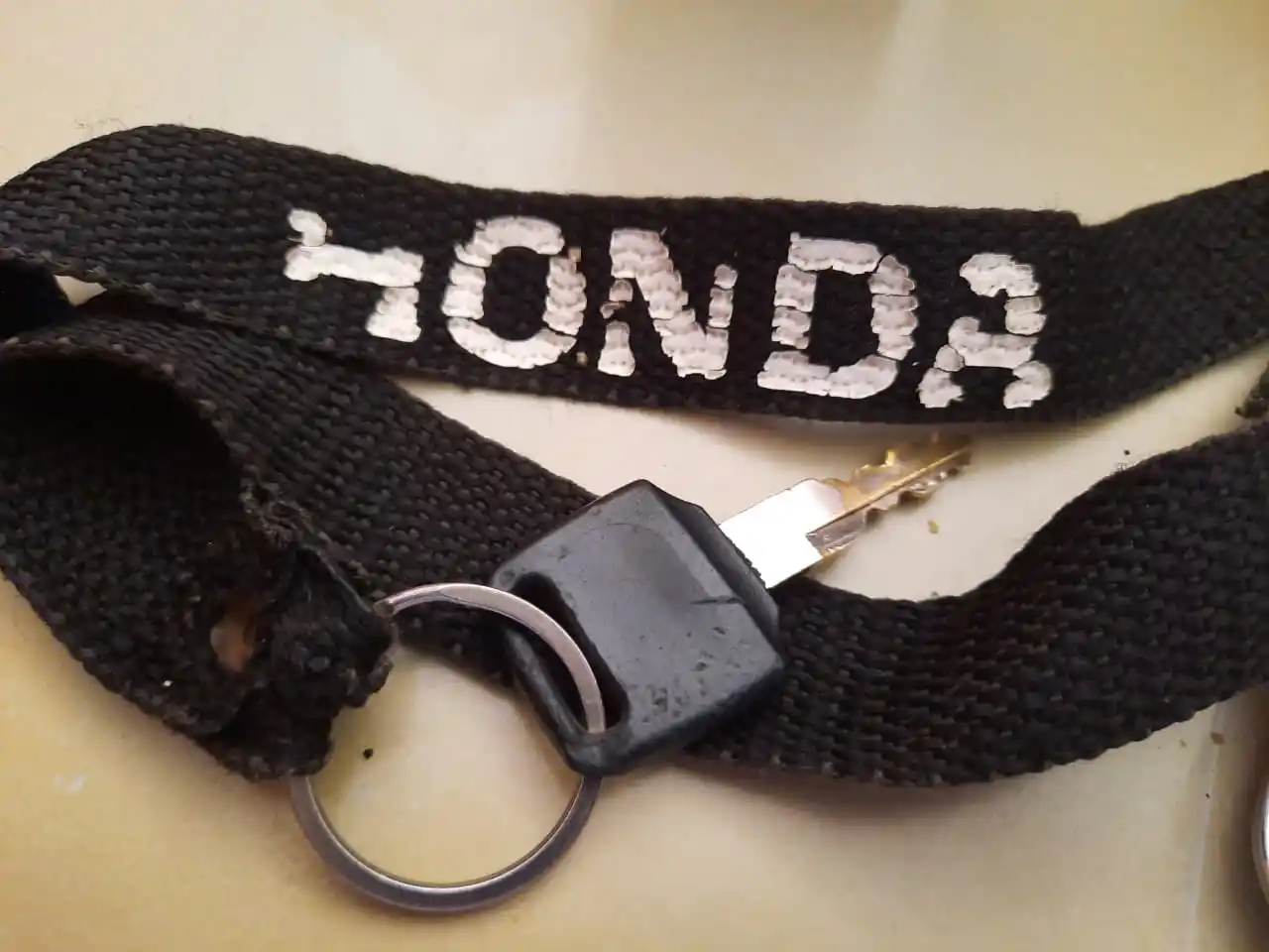 Llaves encontradas en la zona de la escuela 1