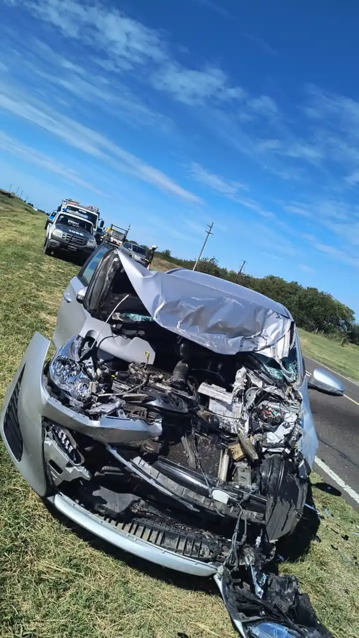 Fuerte choque en Ruta 12: una persona fue trasladada al hospital de Gualeguay