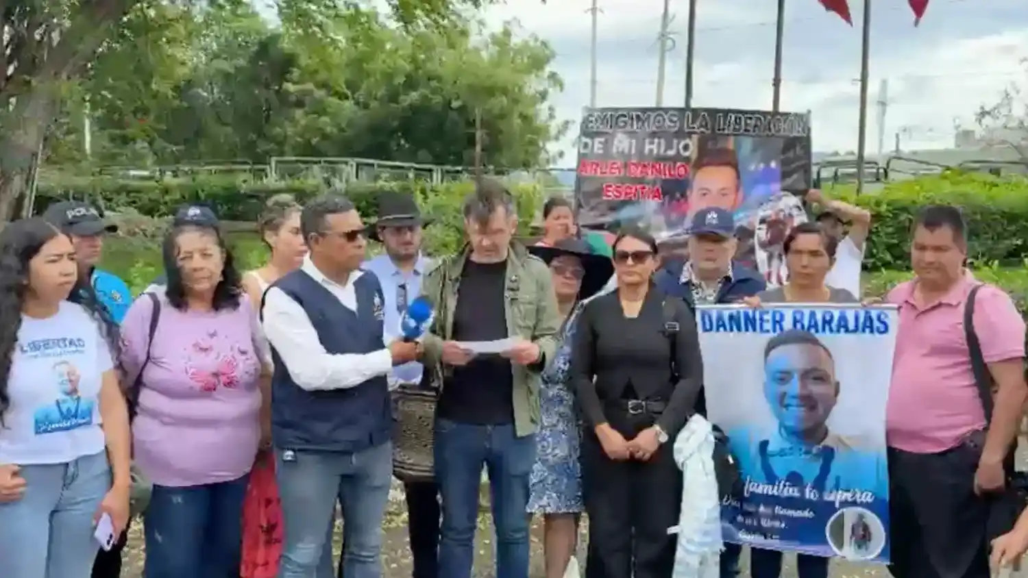 Familiares de colombianos detenidos en Venezuela piden liberaciones en mesa de trabajo con Cancillería