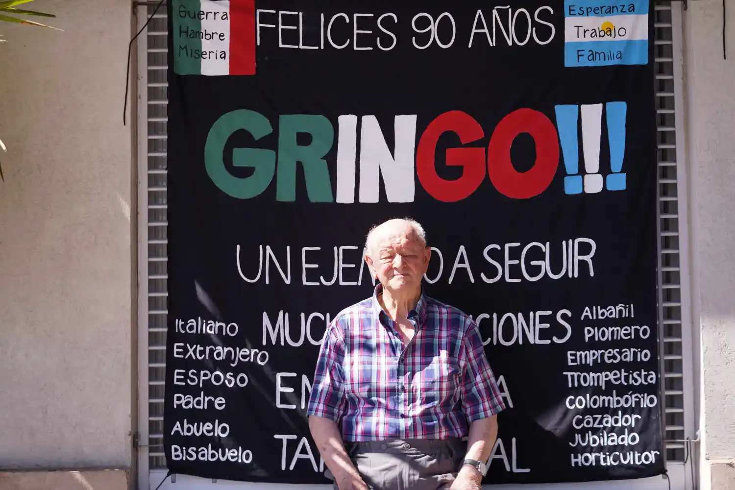 Elio fue homenajeado por su familia y ex compañeros de la Banda Municipal de San Francisco cuando celebró sus 90 años de vida