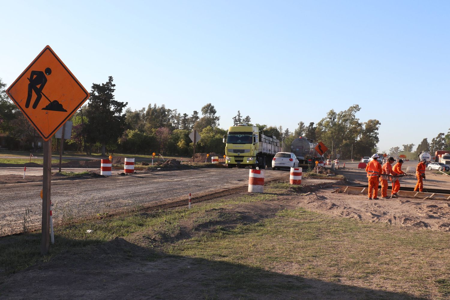 Ruta Nacional 34: Perotti supervisó los trabajos que se realizan en la rotonda de ingreso a Sunchales