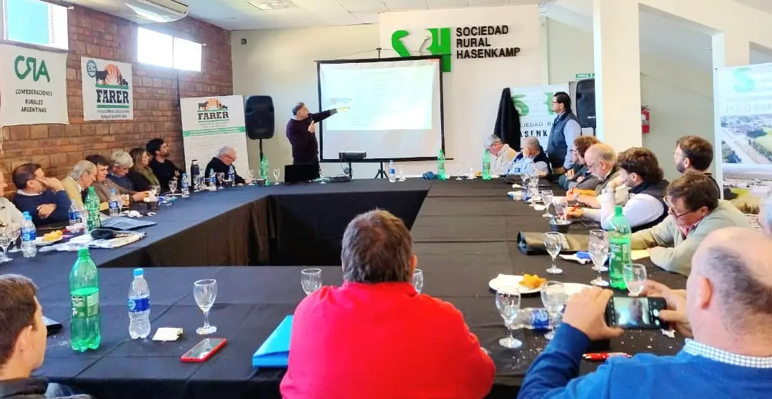 Capacitaciones, créditos, gestiones y el encuentro con el Gobernador por la situación tambera