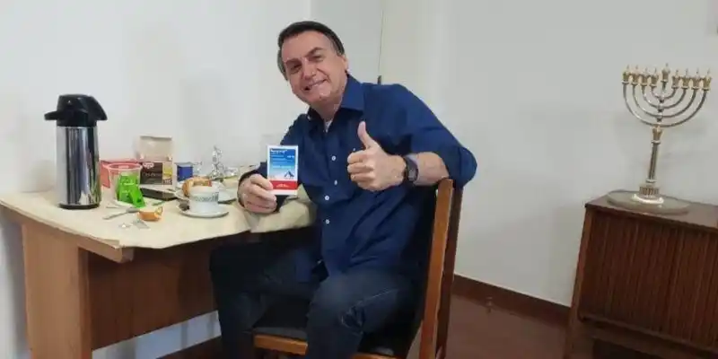 Bolsonaro negativo en COVID-19 luego de tres semanas de contagiarse