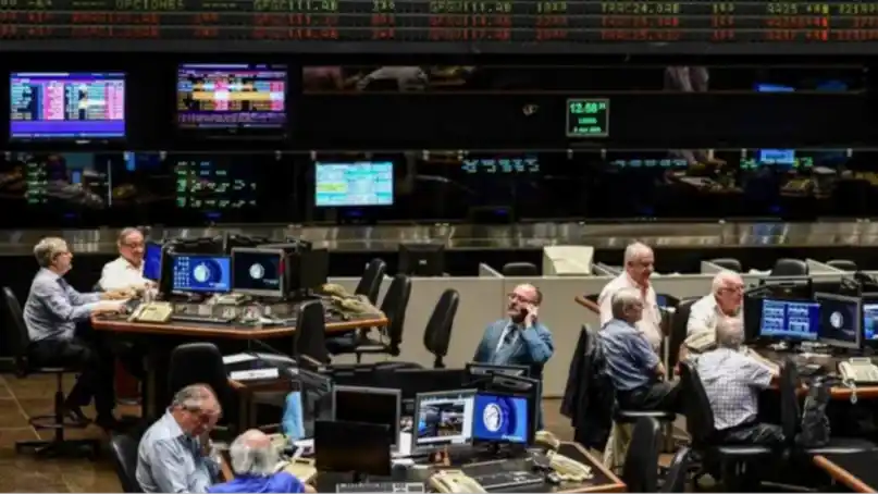 Cómo cerraron los mercados este martes 26 de marzo