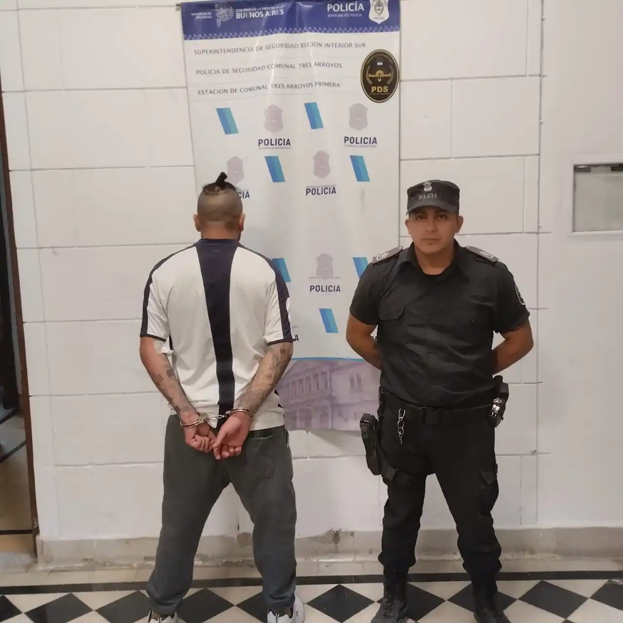 Aprehendido por disturbios y amenazar a una vecina