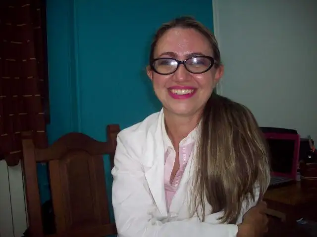 “Otorrino, y sobre todo la cirugía de cabeza y cuello me atraparon desde un principio”

