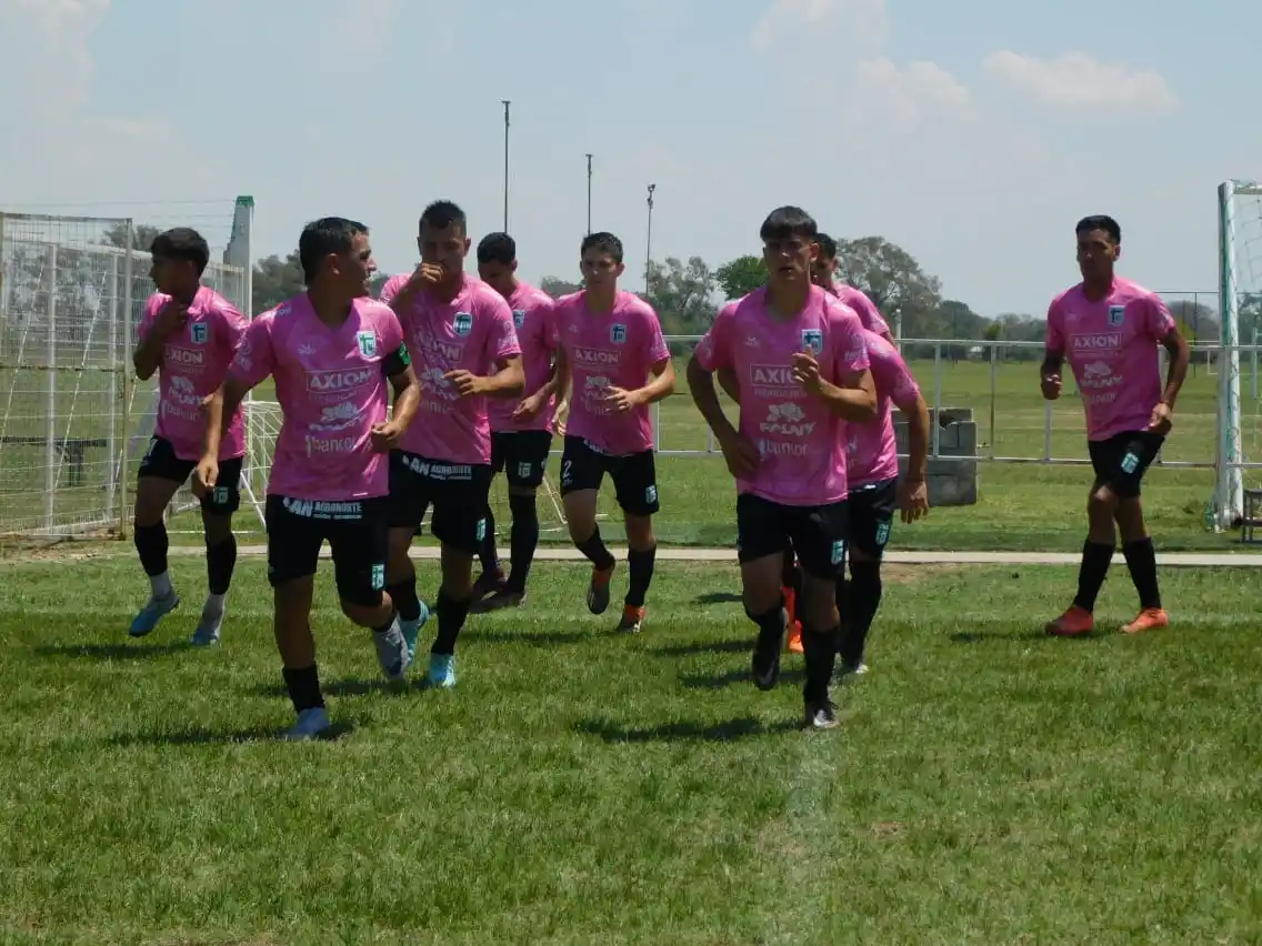 Los chicos de Sportivo festejaron a puro gol