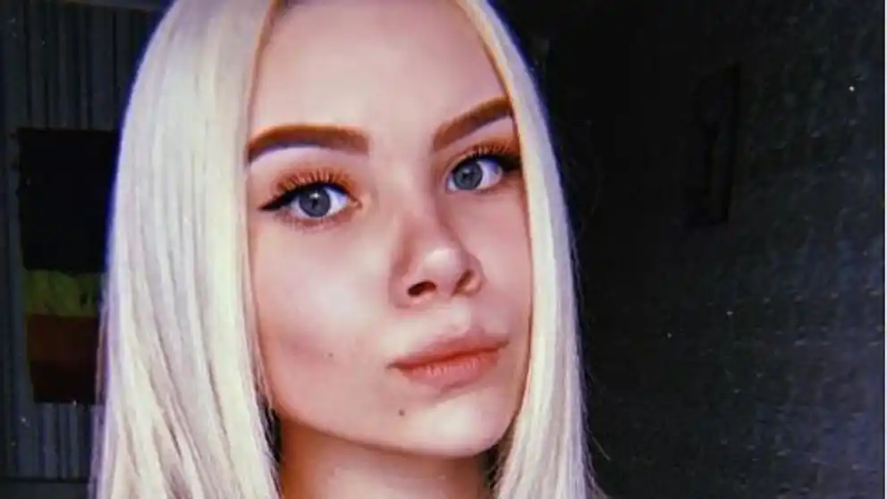 Rusia: deportista muere electrocutada con su celular en la bañera