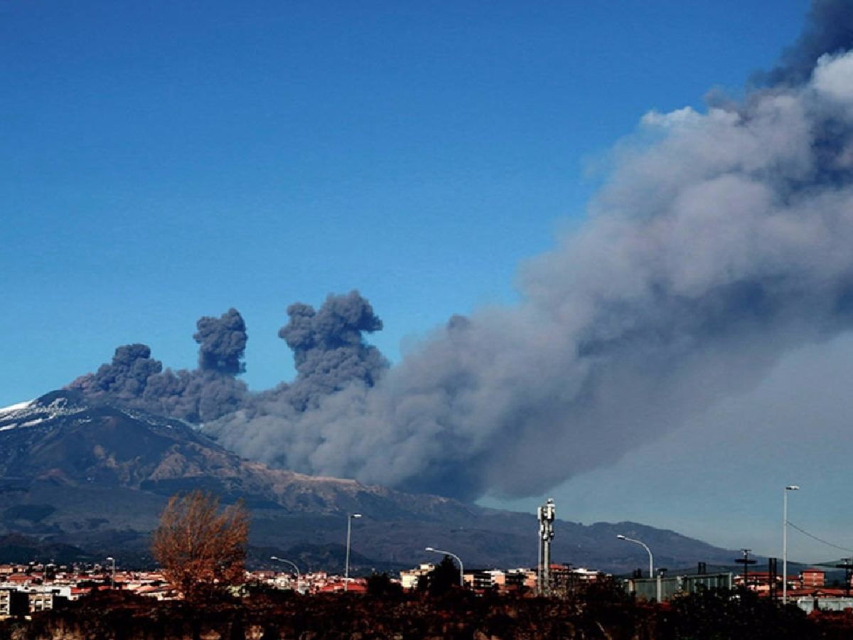 El volcán Etna entró nuevamente en erupción