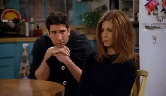 ¡COSAS DEL SUPER BOWL! Rachel de Friends NO RECUERDA a Ross