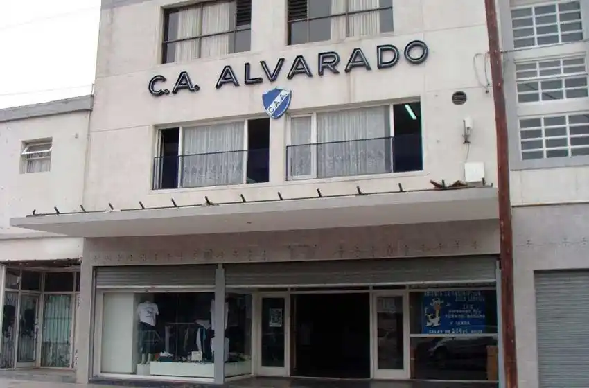 Impulsan protocolo para la apertura administrativa de los clubes marplatenses