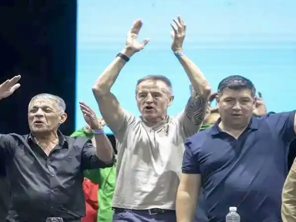 La nueva CGT advierte por la reforma 
laboral: “Si no hay diálogo, habrá calle”