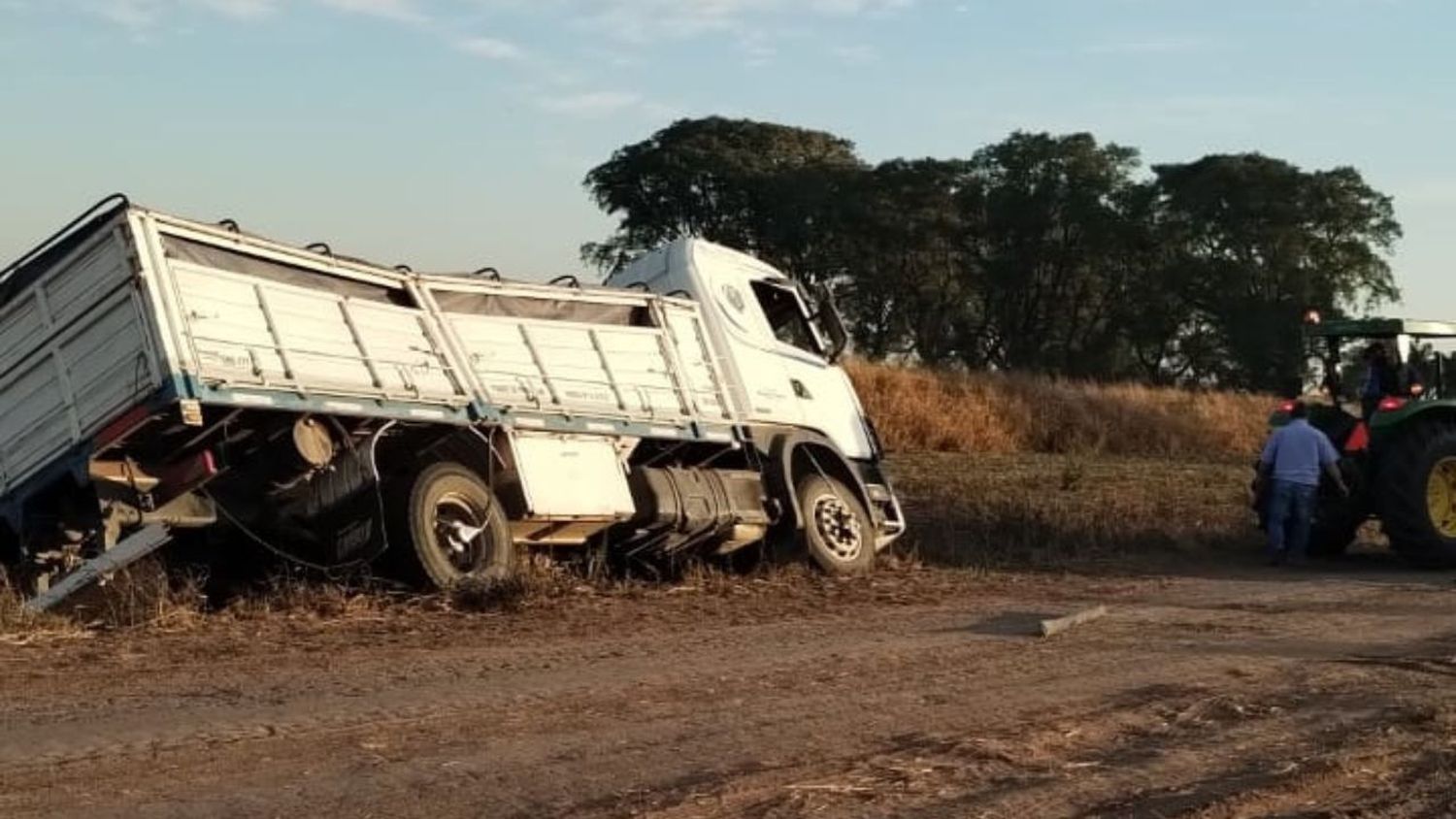 Lanteri: un camión terminó en la cuenta