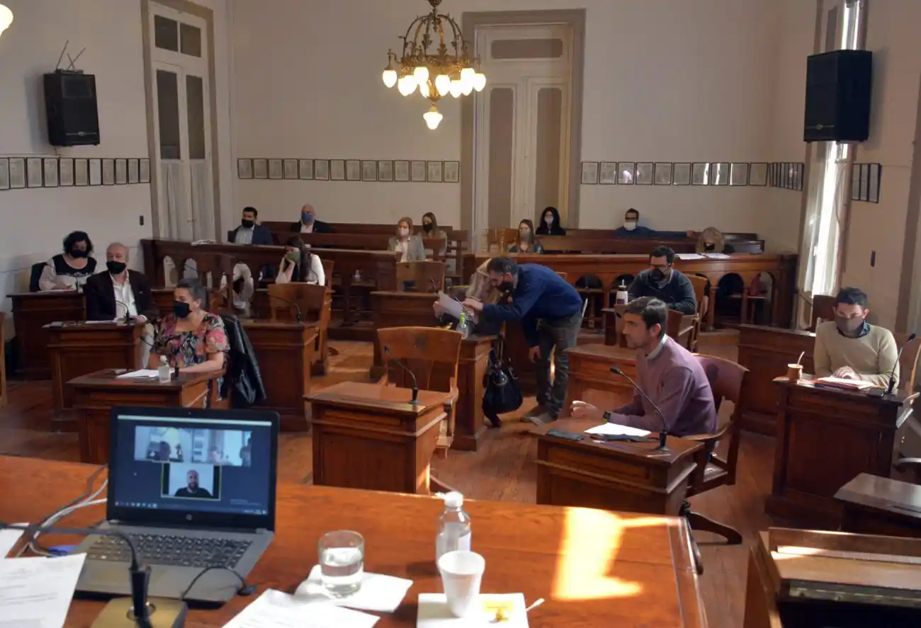 La prórroga de la Emergencia Sanitaria disparó un áspero debate 