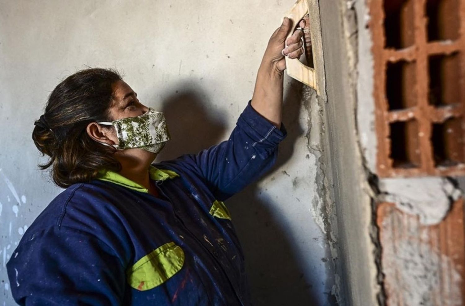 La UOCRA presentará un proyecto que integre cupo laboral femenino al sector