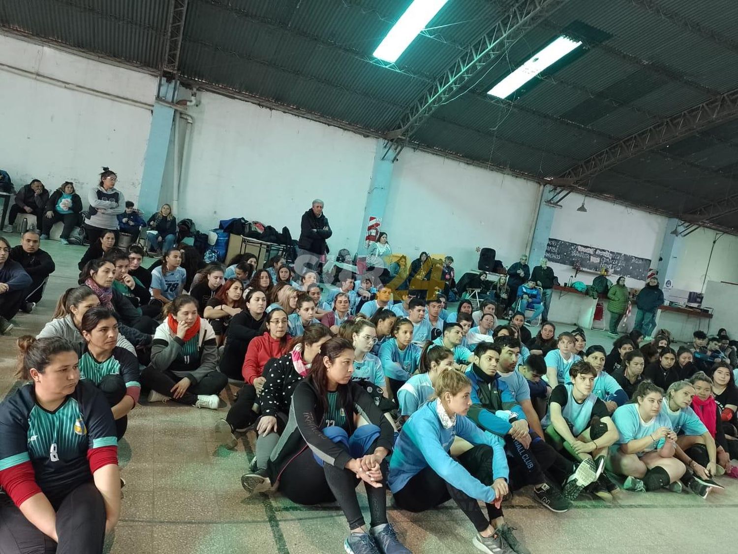 Voley recreativo en el club Sacachispa