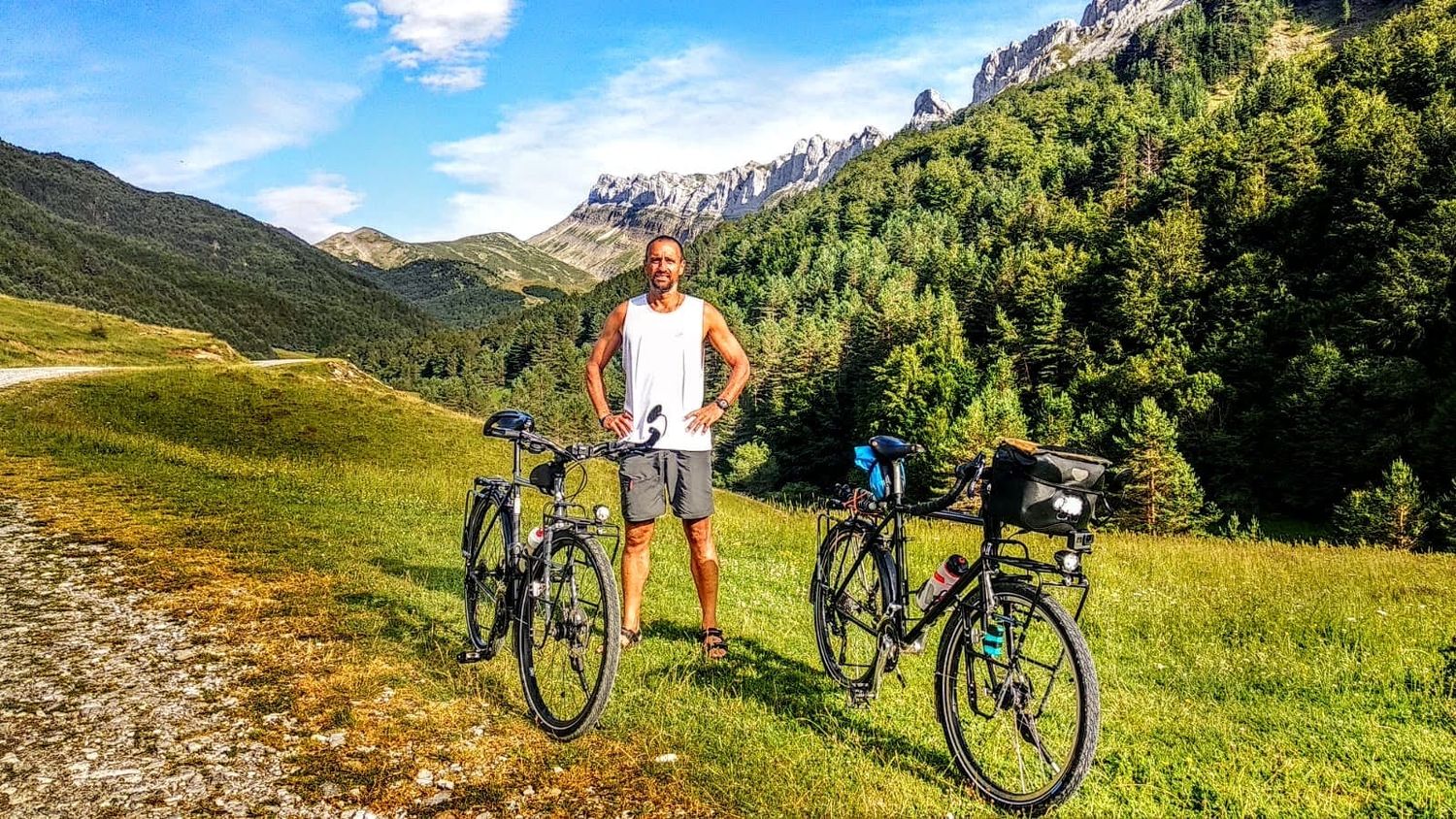 Diego Manceñido tiene el sueño de recorrer el mundo entero en bicicleta.