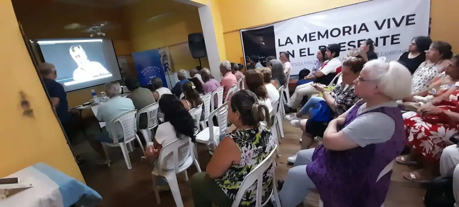 En Concordia se presentó el libro «Del otro lado de la mirilla»