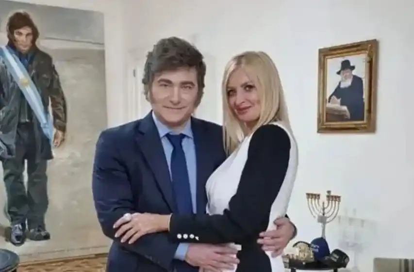 El Presidente almorzará hoy y mañana con su novia, Amalia González.