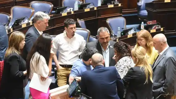 Condena a Cristina Kirchner: fuerte cruce político en la Legislatura bonaerense y voces divididas desde Mar del Plata