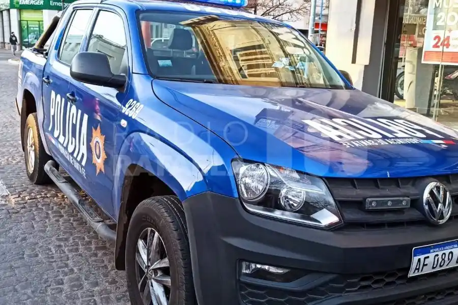 Dos policías auxiliaron a un nene de 8 años y le salvaron la vida